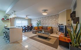 Cozy And Quiet Spacious Flat